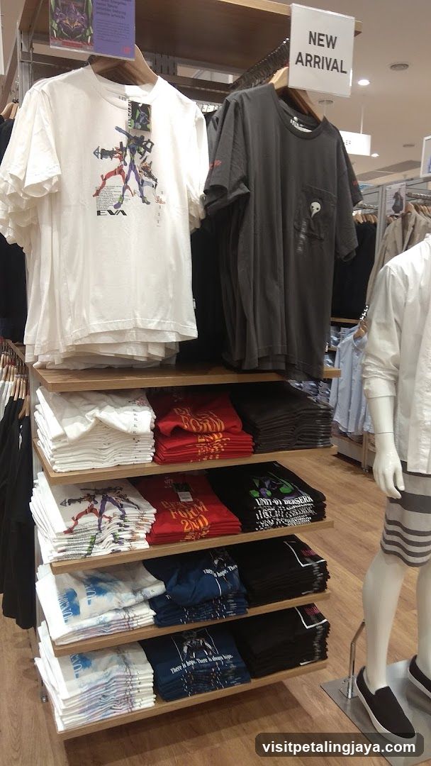 T-shirt Display