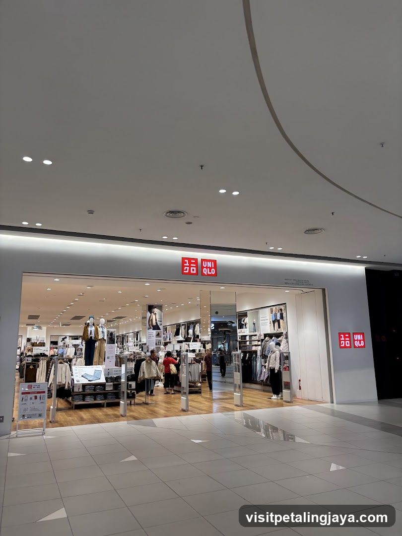 UNIQLO Central i-City