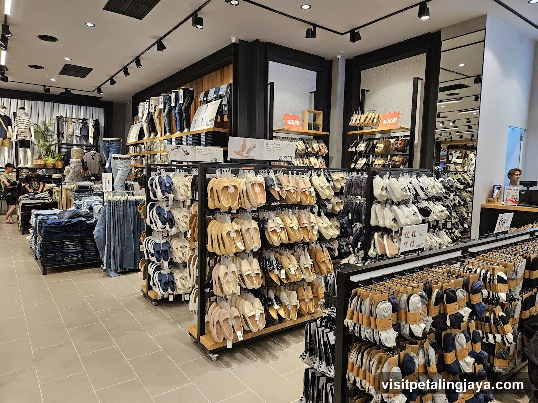 Clothing store interior