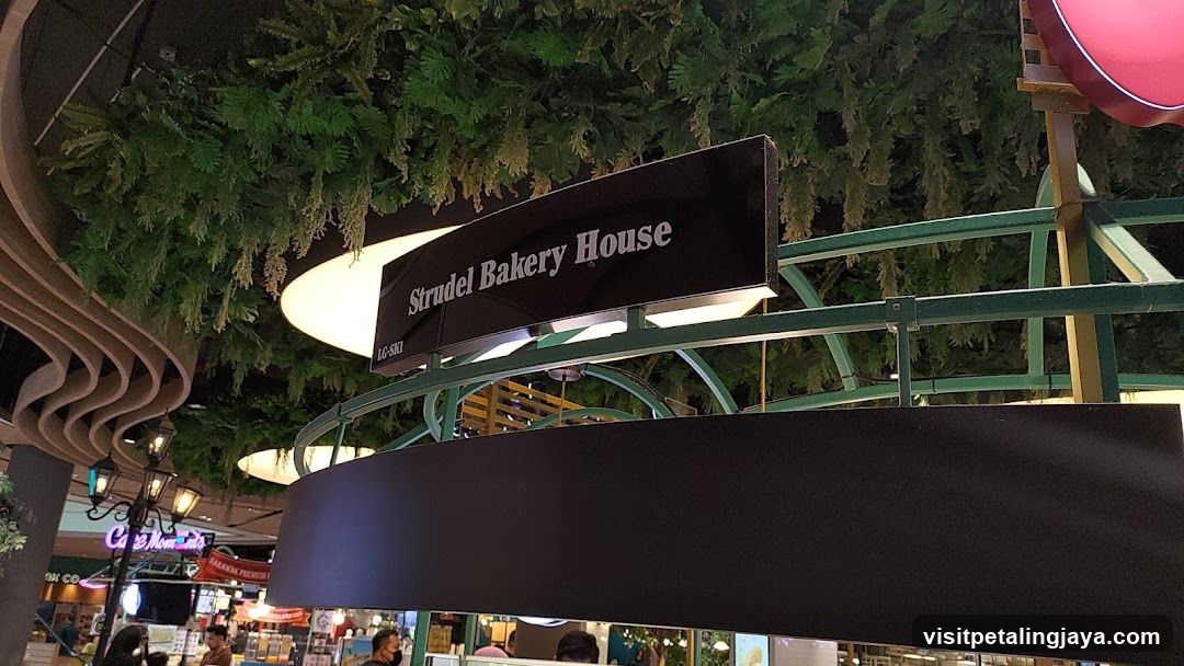 Strudel Bakery House - Central i-City Mall