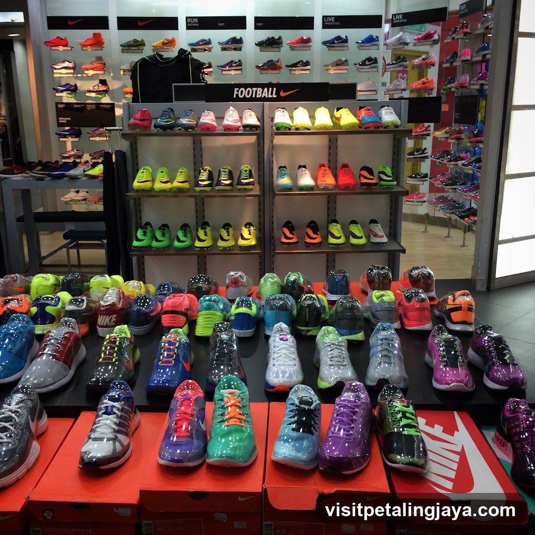 Nike Store Display