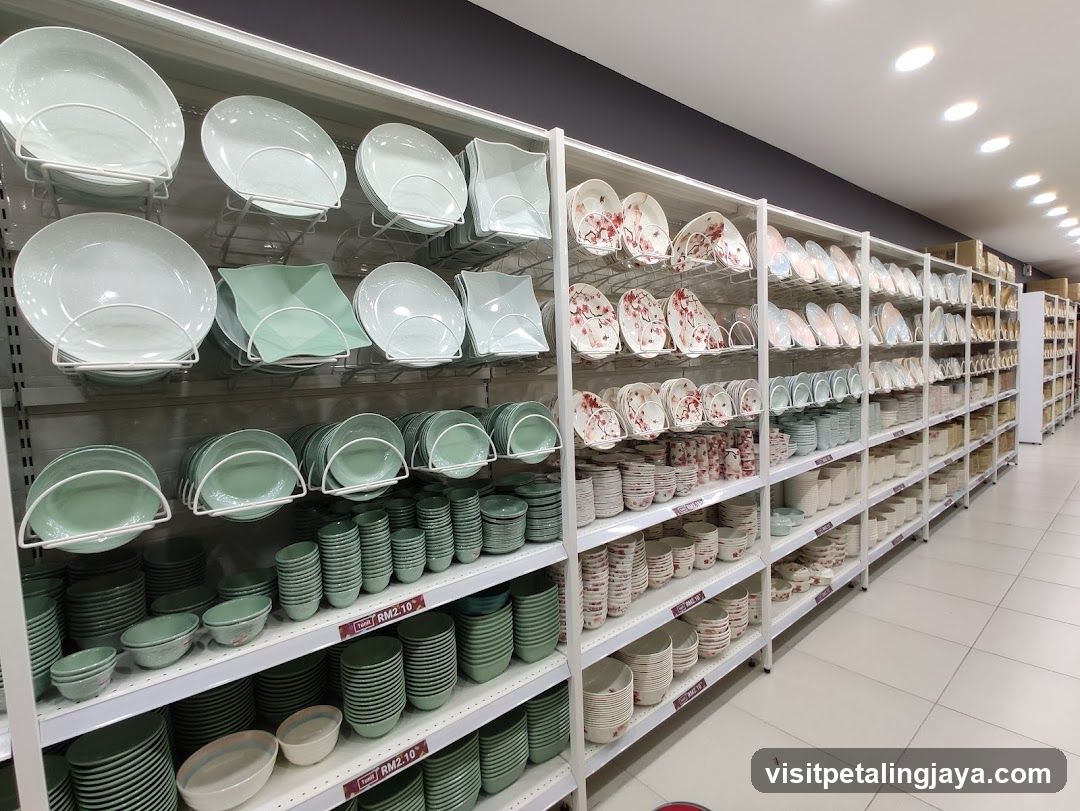 Dinnerware Display