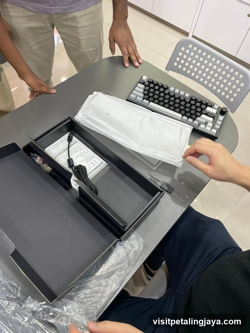 Unboxing a Mechanical Keyboard