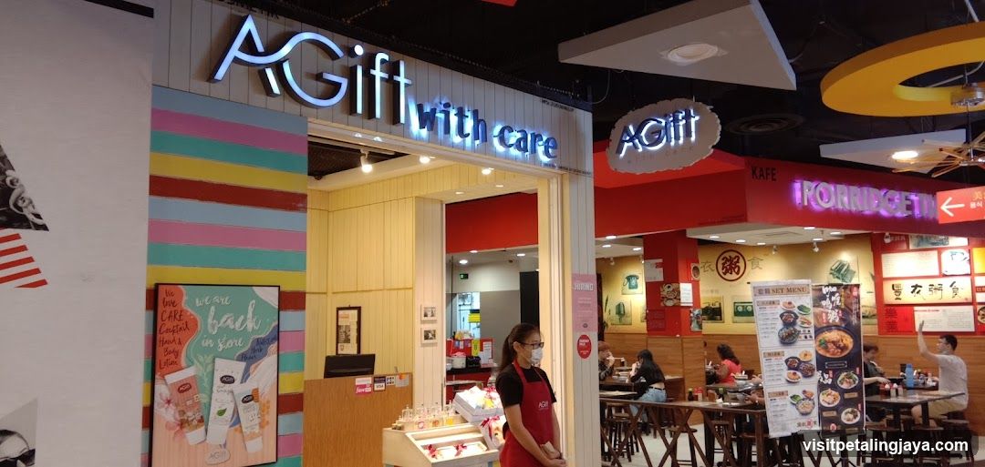 AGift Storefront with Adjacent Cafe