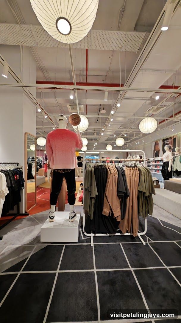 Mannequin in a clothing store