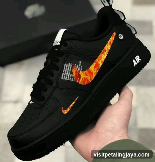 Nike Air Force 1 Sneakers