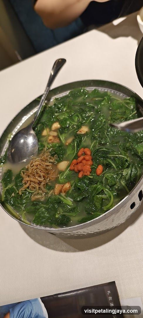 Vegetable Soup with Goji Berries and Fried Shallots