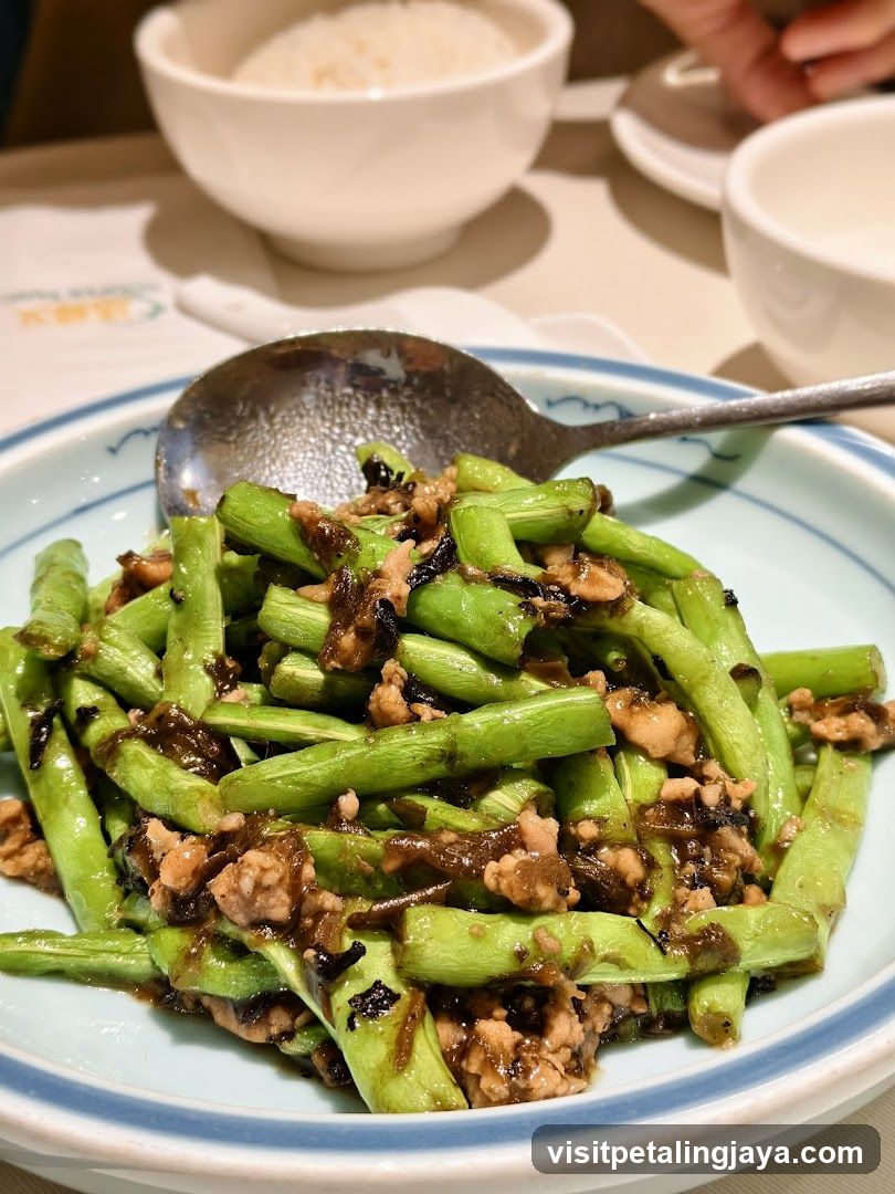 Stir-fried Green Beans with Minced Pork