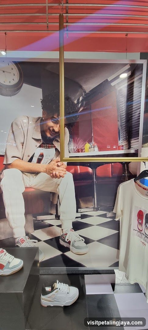 Puma Store Display