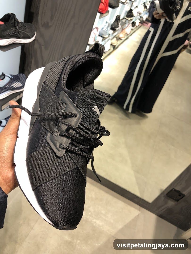 Black Puma Sneaker