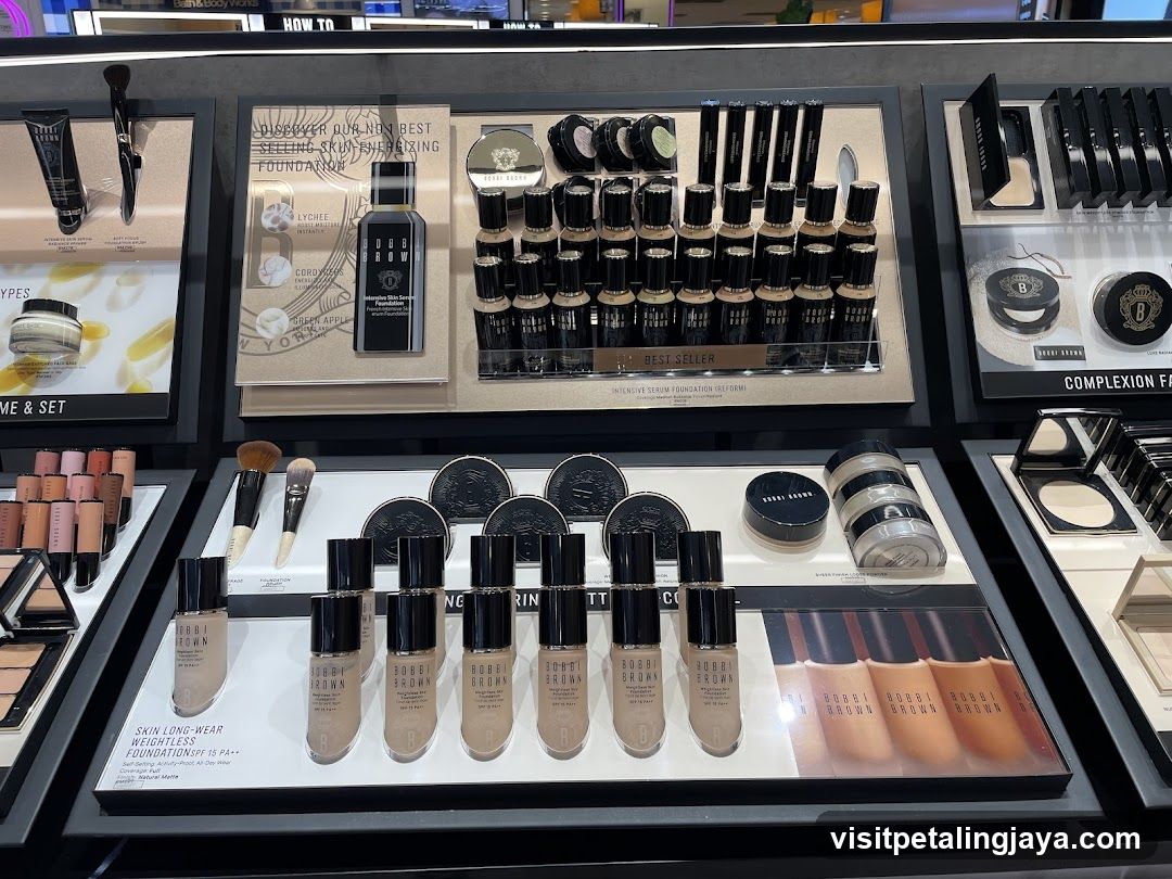 Bobbi Brown Cosmetics Display