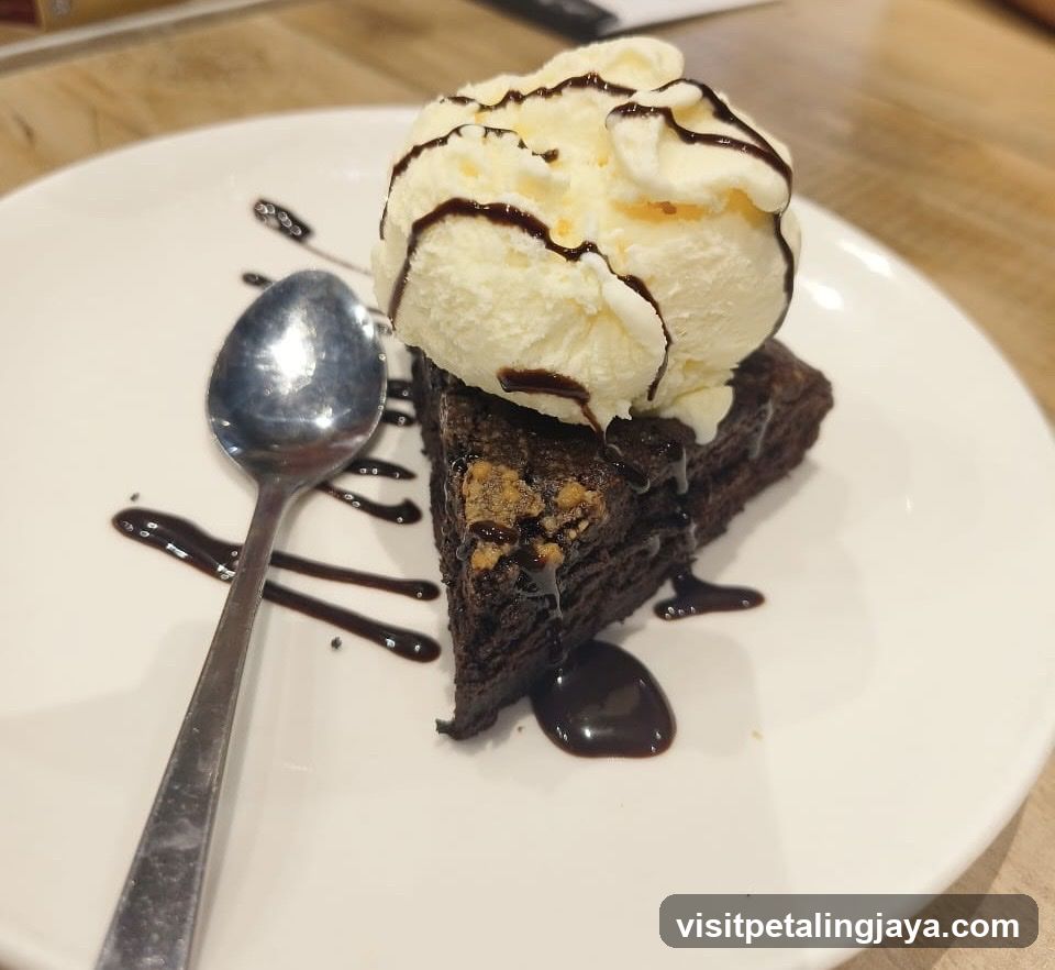 Brownie with Ice Cream