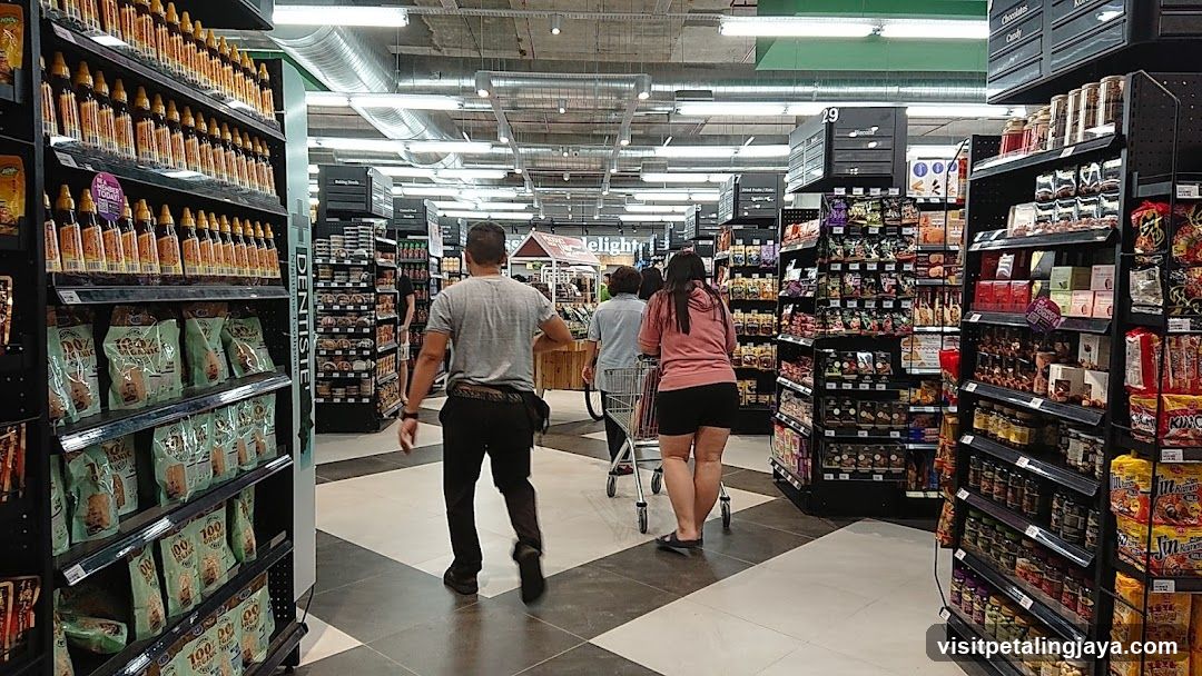 Supermarket Aisle
