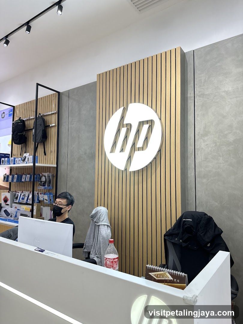 HP Store Interior