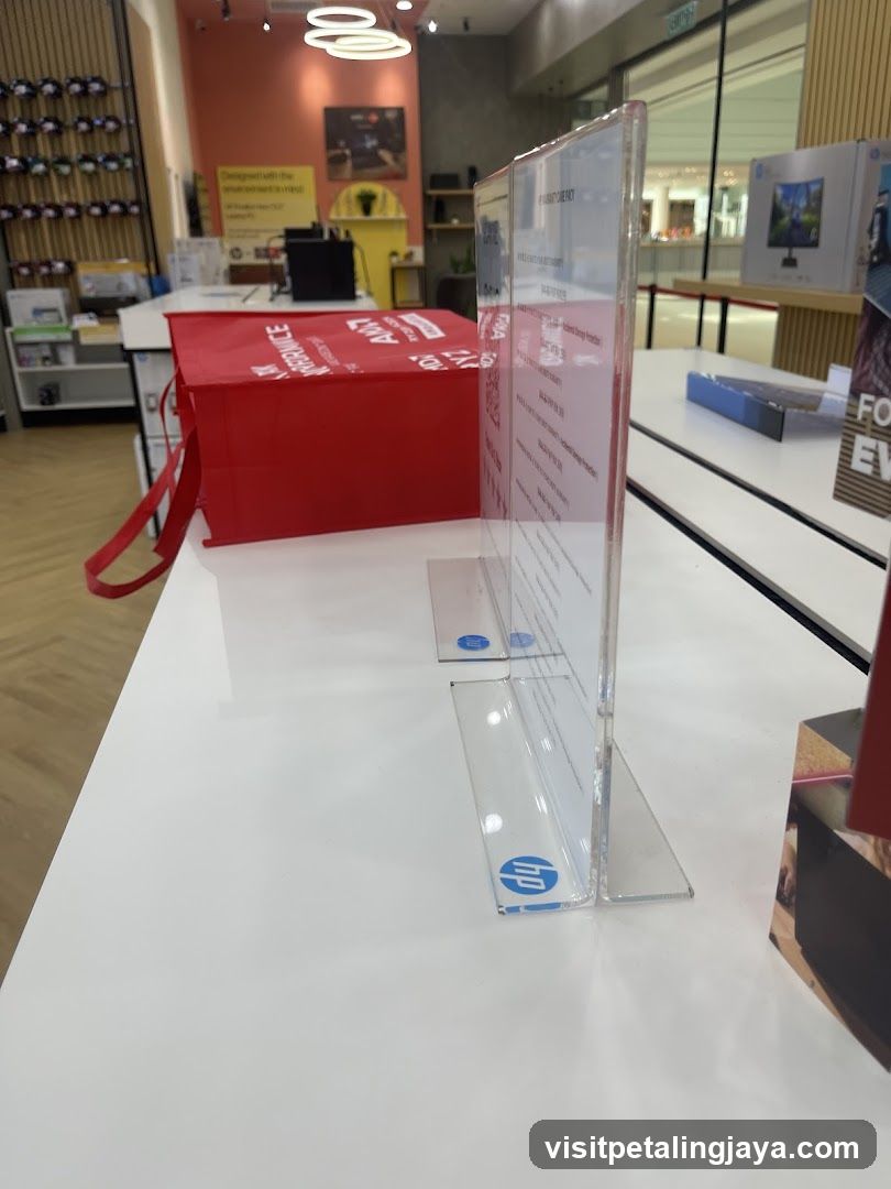 Display of HP Products and Services