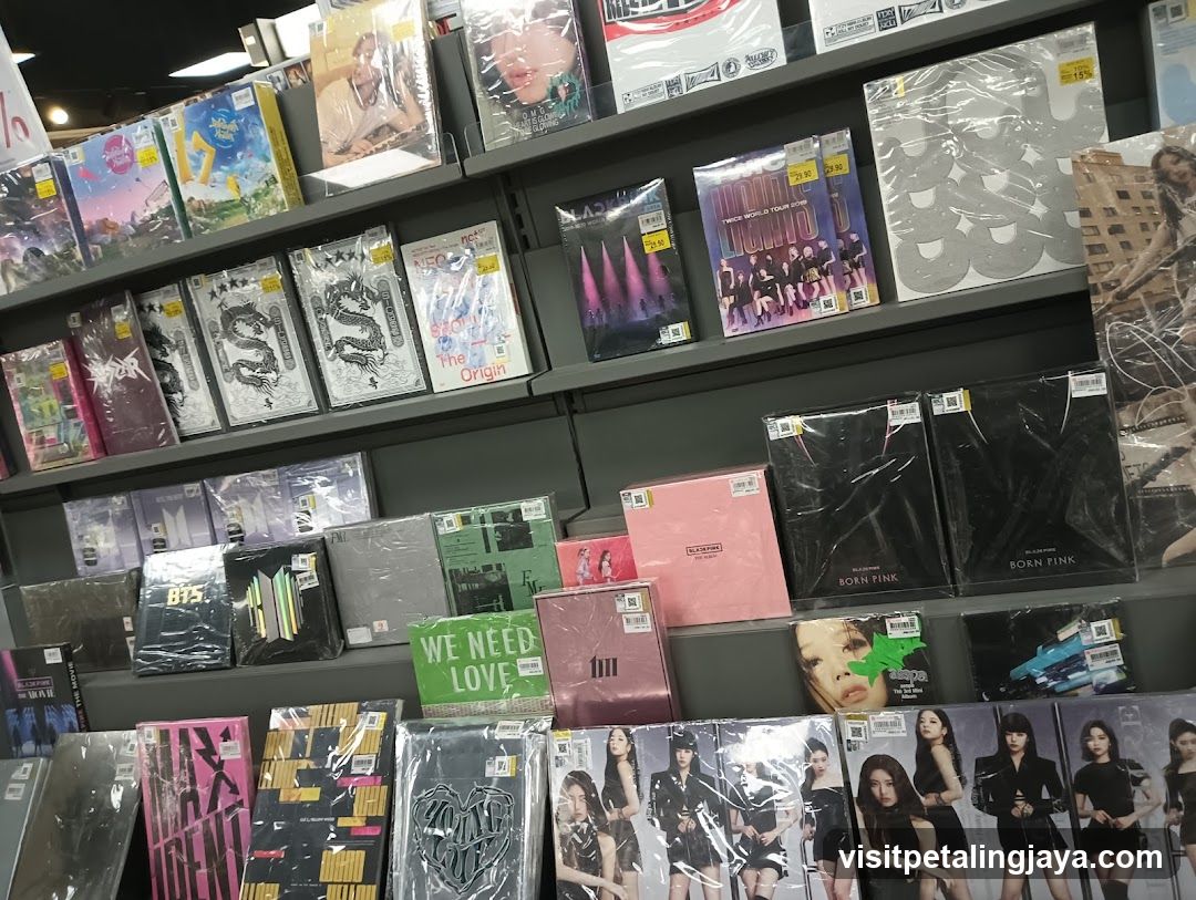 K-Pop Albums Display