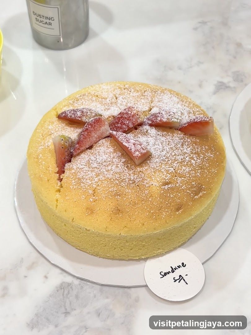 Strawberry Dusting Sugar Cake