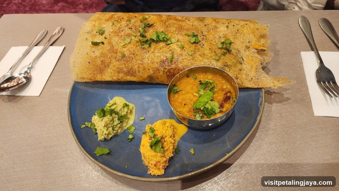Dosa with Accompaniments