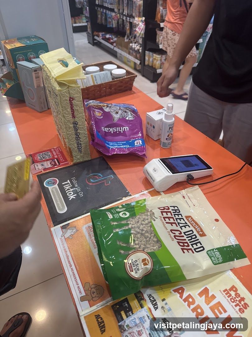 Pet Store Checkout Counter