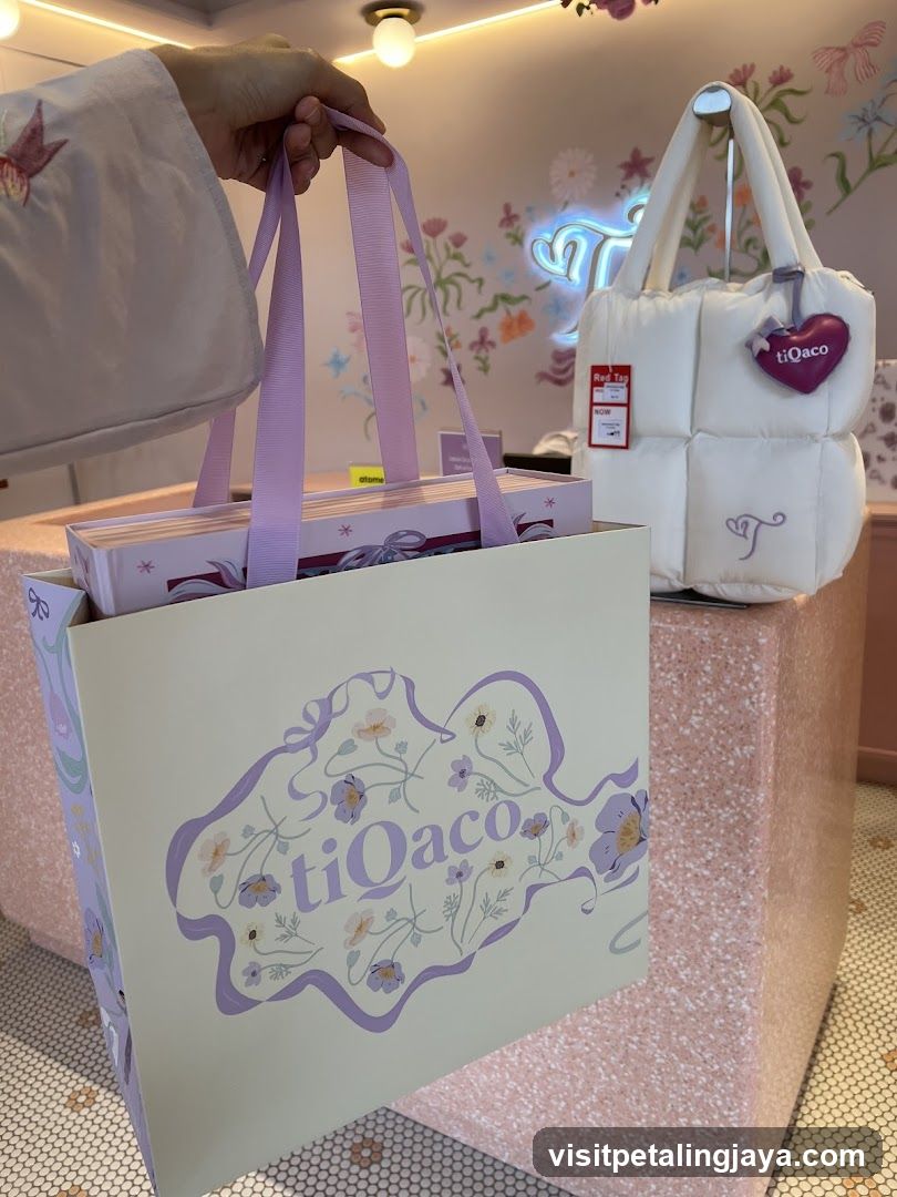 Shopping Bags and Handbag