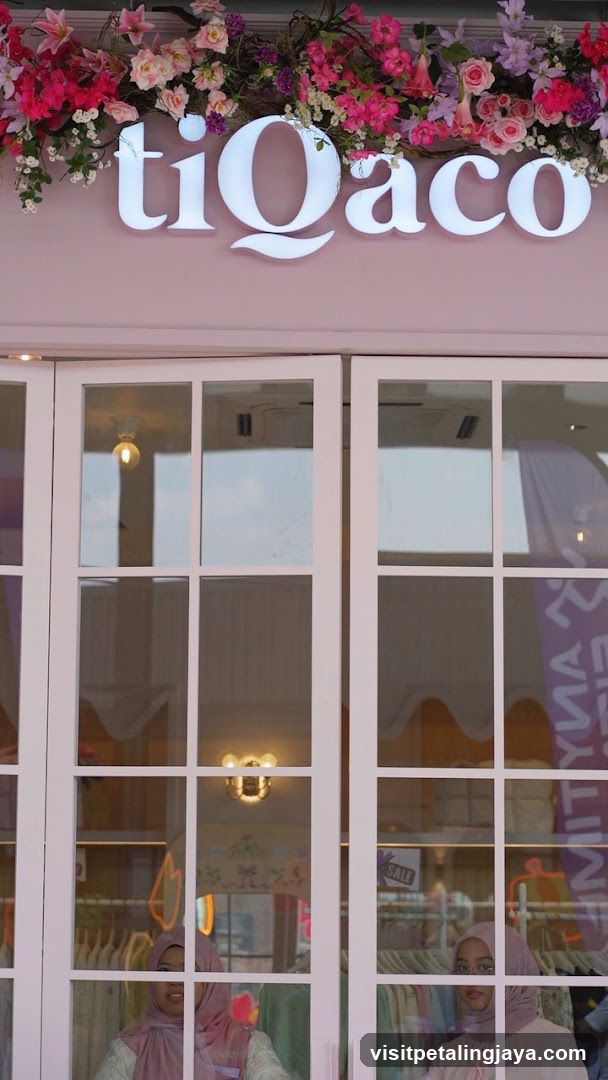 tiQaco Elmina Lakeside Mall