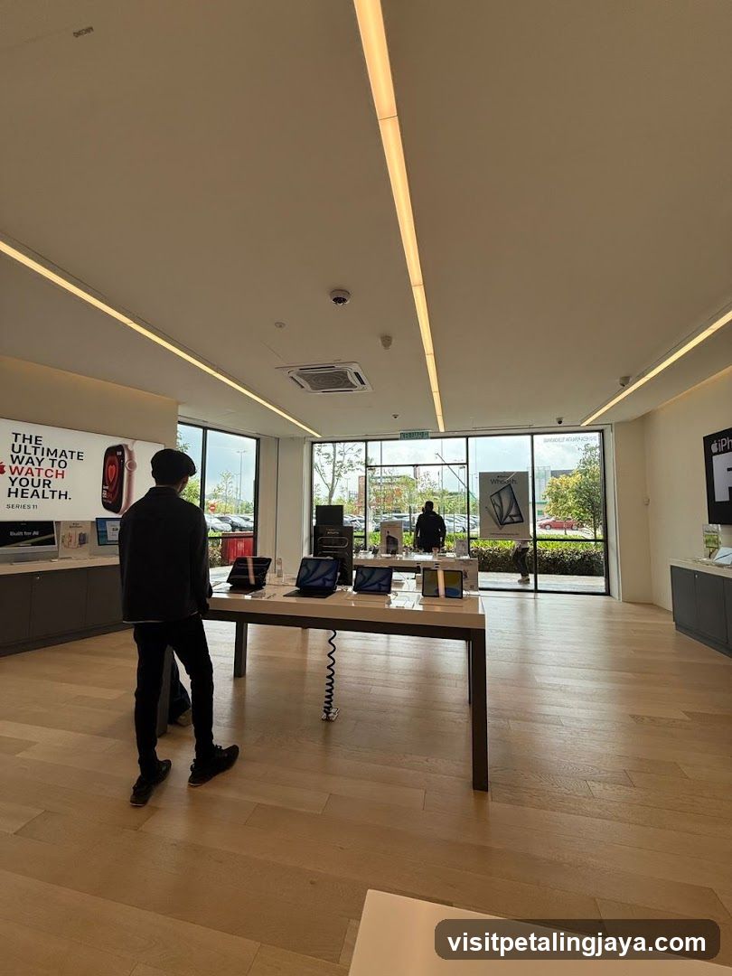 Apple Store Interior