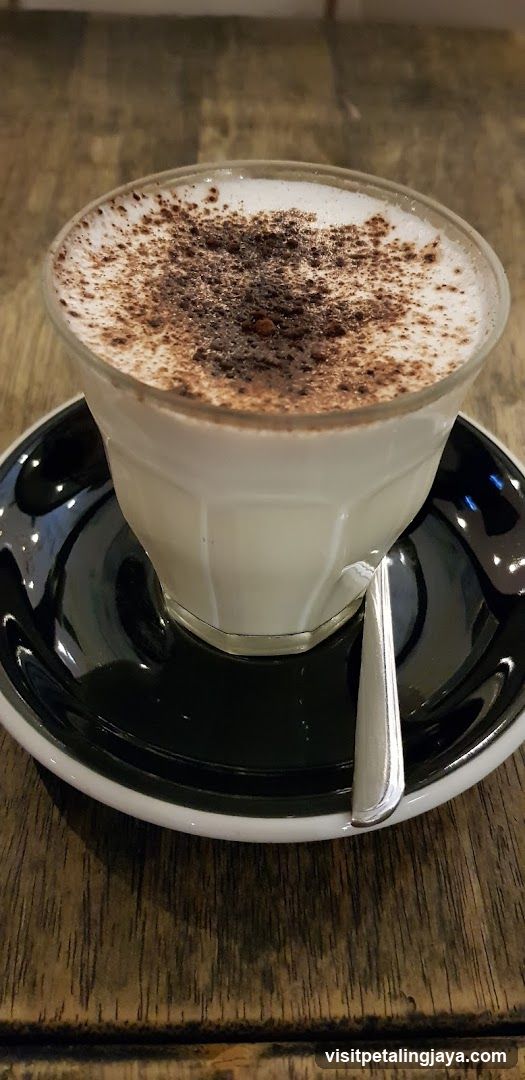 Cappuccino with Cocoa Powder
