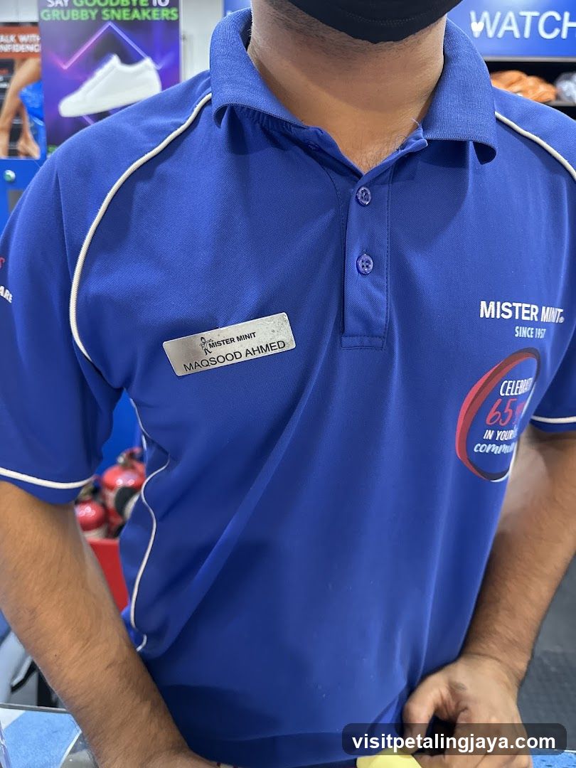 Employee wearing Mister Mint uniform