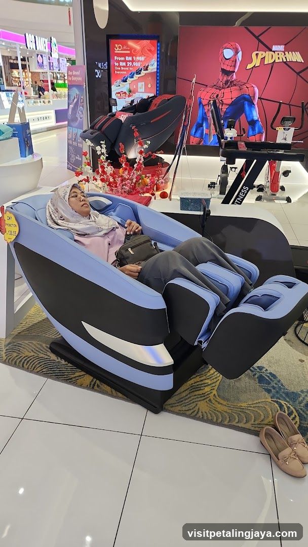Massage Chair Display