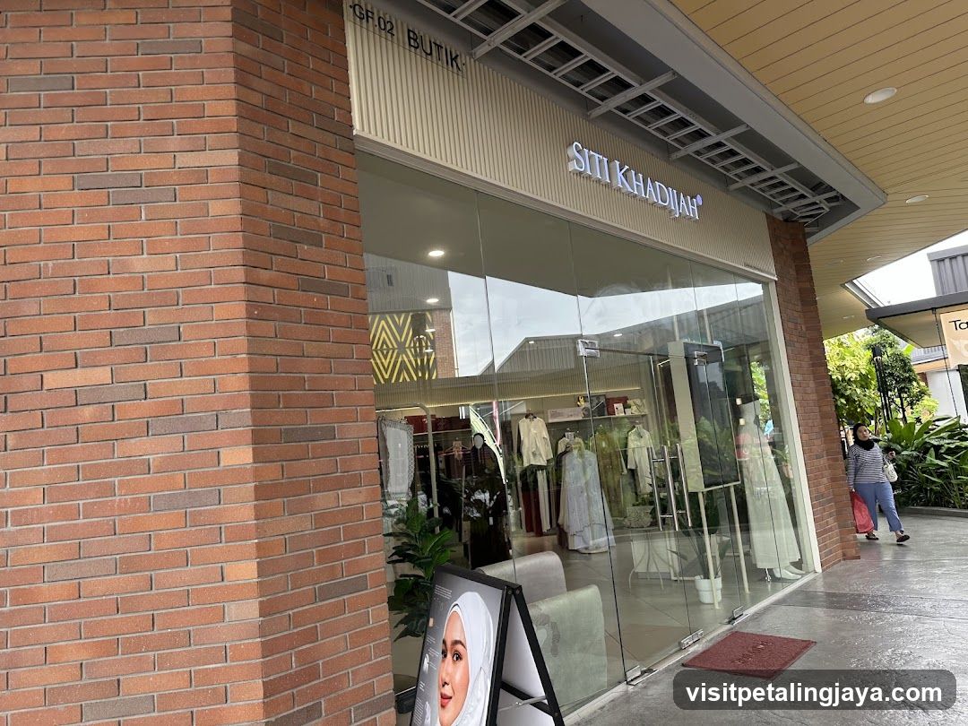 Siti Khadijah Elmina Lakeside Mall