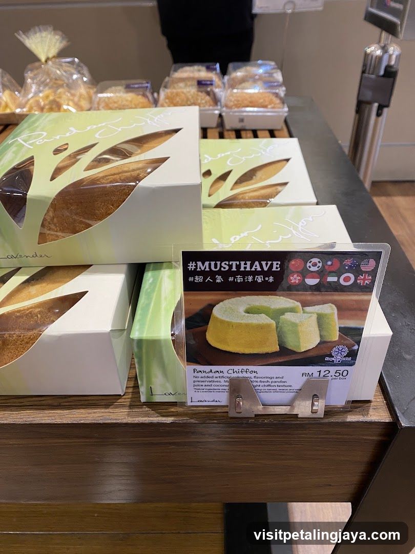 Pandan Chiffon Cake Display