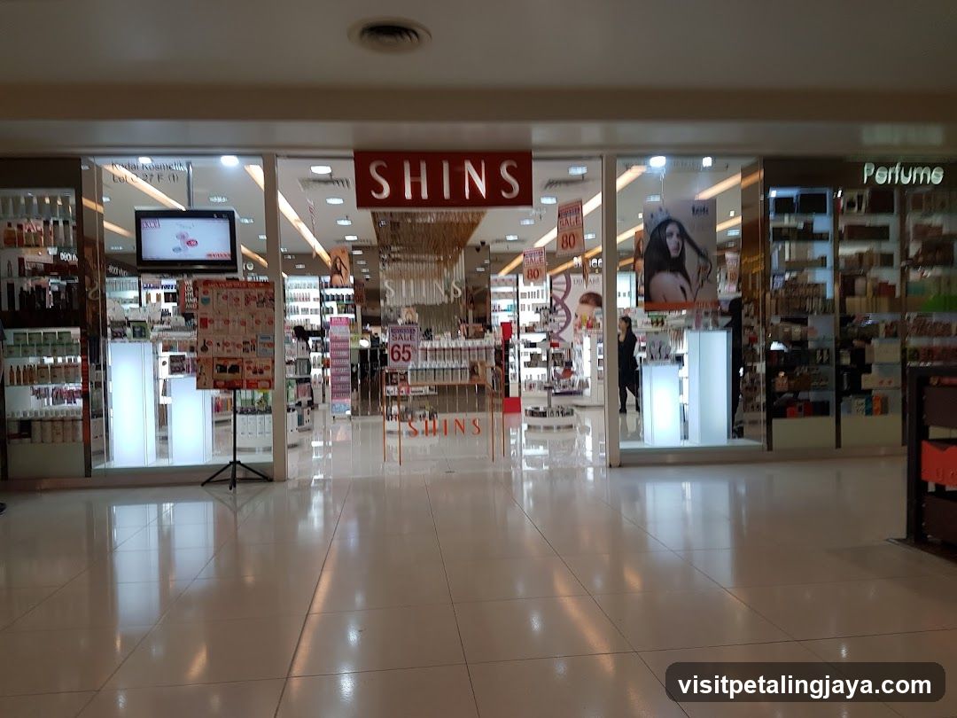 SHINS Empire Shopping Gallery
