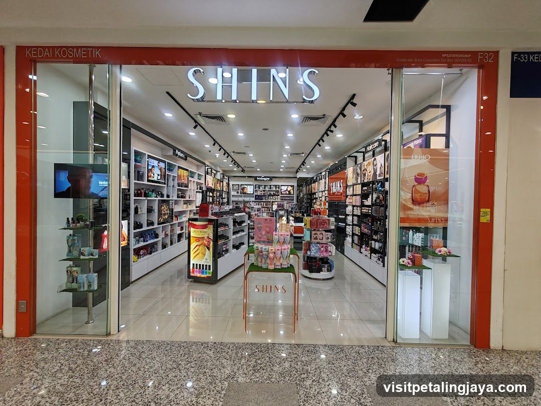 SHINS Empire Shopping Gallery