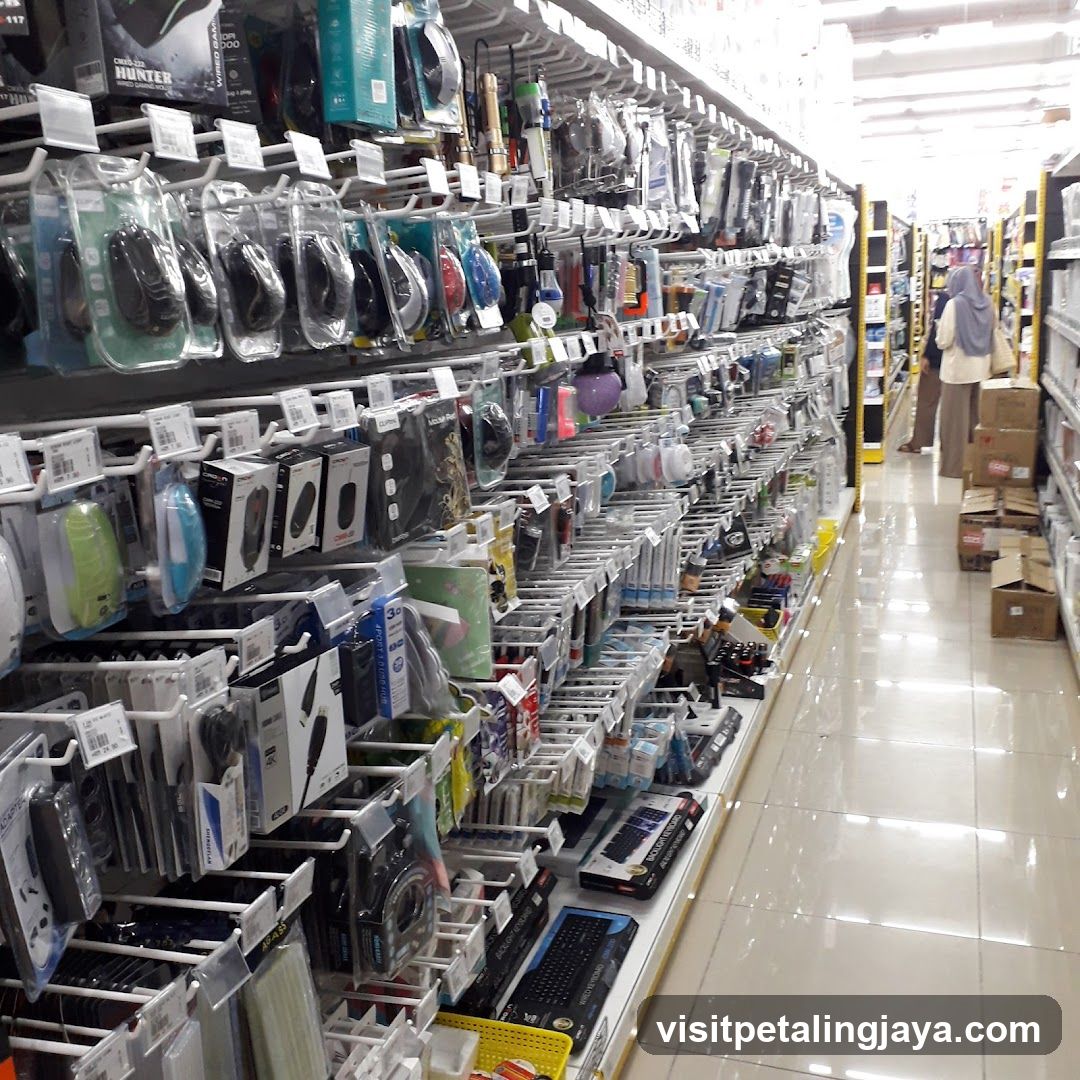 Electronics Accessories Aisle