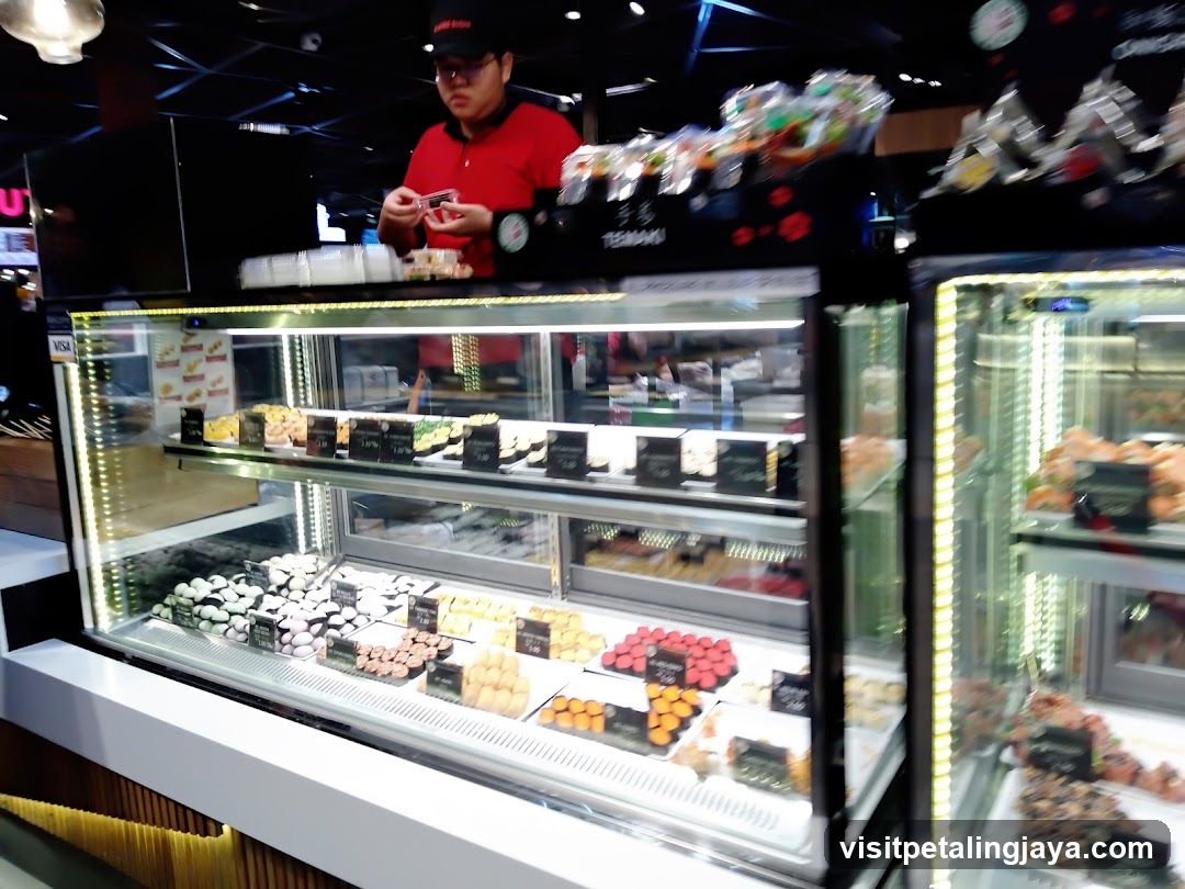Sushi Display Case