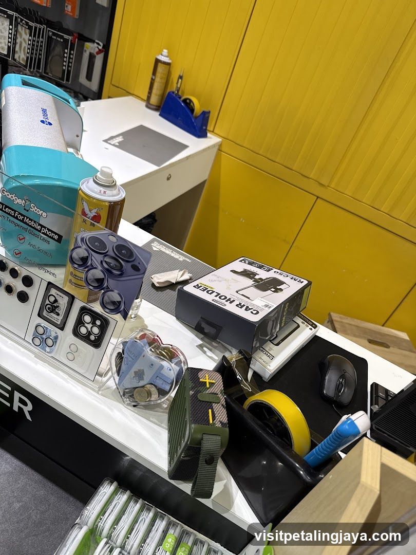 Mobile Accessories Display