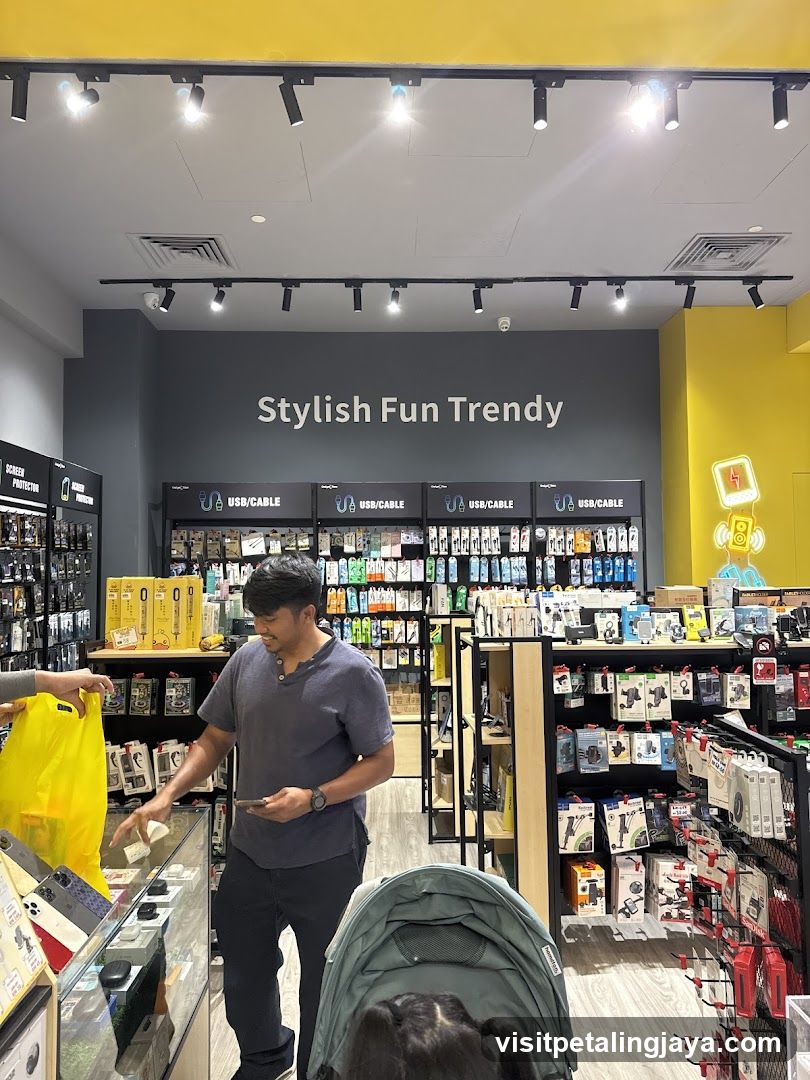 Electronics Accessories Store