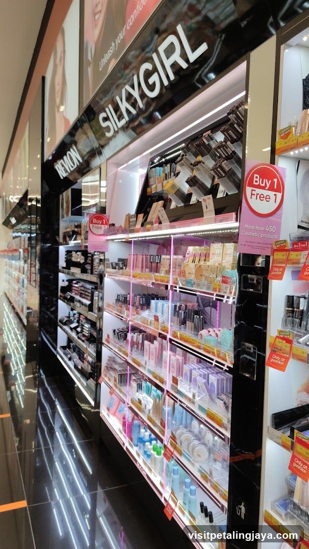 Cosmetics Display