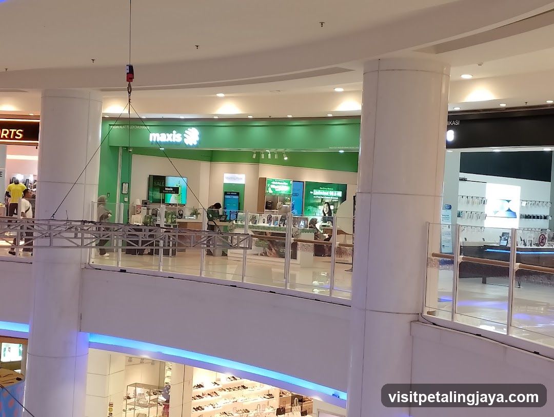 Maxis Centre Aeon Shah Alam