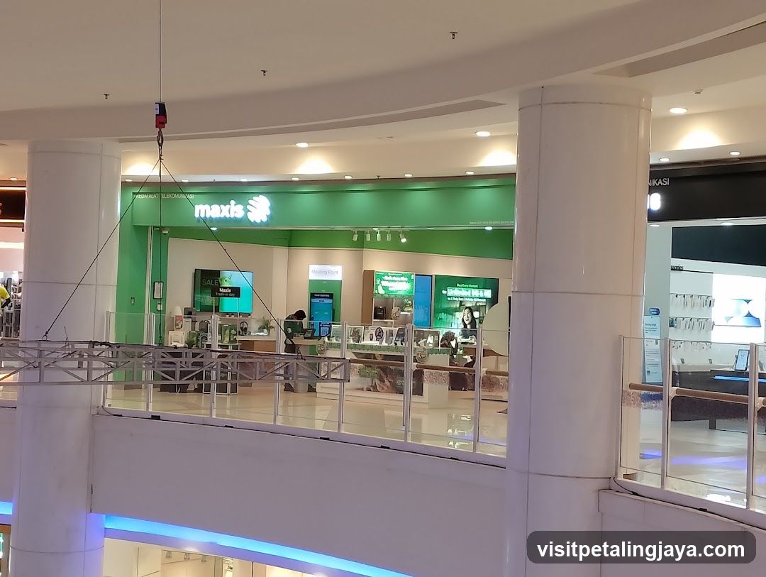 Maxis Centre Aeon Shah Alam