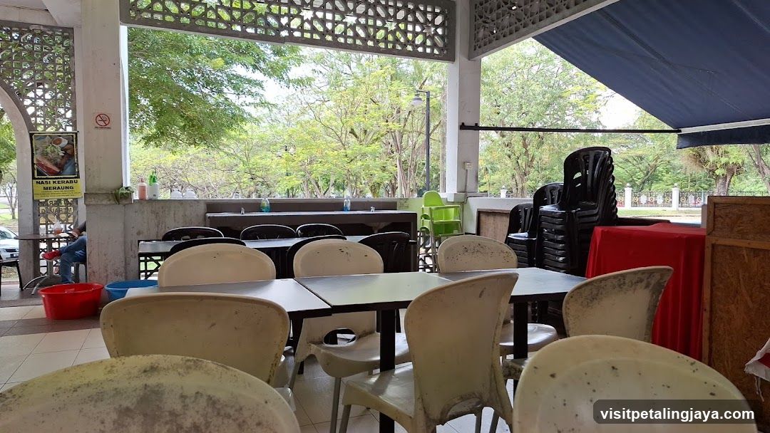 Outdoor Seating Area