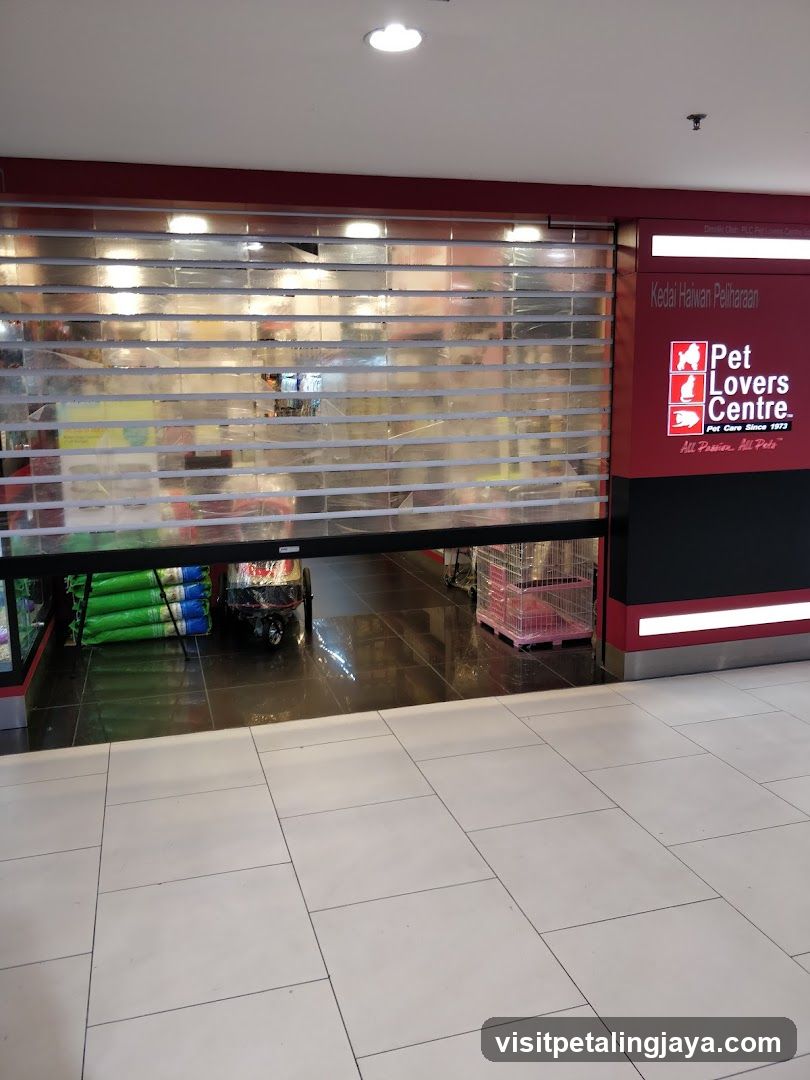 Pet Lovers Centre - Paradigm Mall