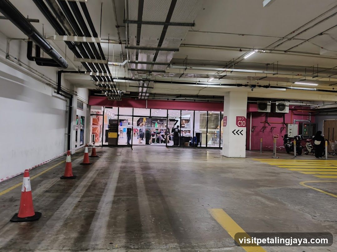 VEP Paradigm Mall carpark level 7