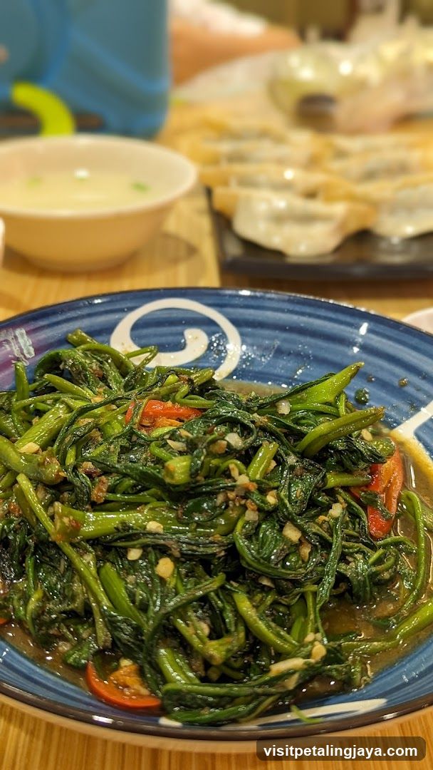 Stir-fried Water Spinach