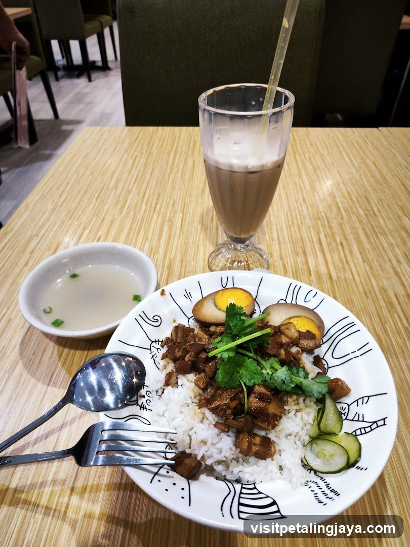 Braised Pork Rice with Egg and Drink