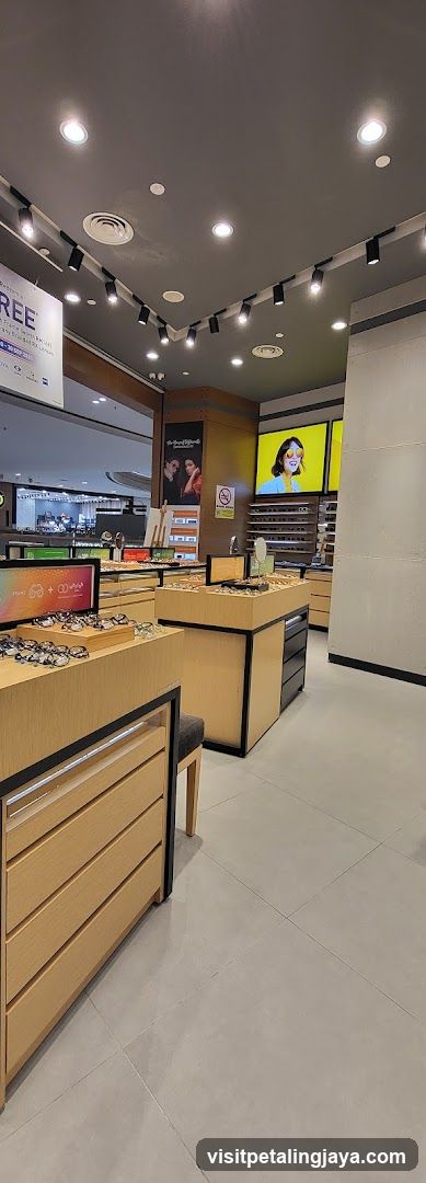 Whoosh Eyewear Central i-City
