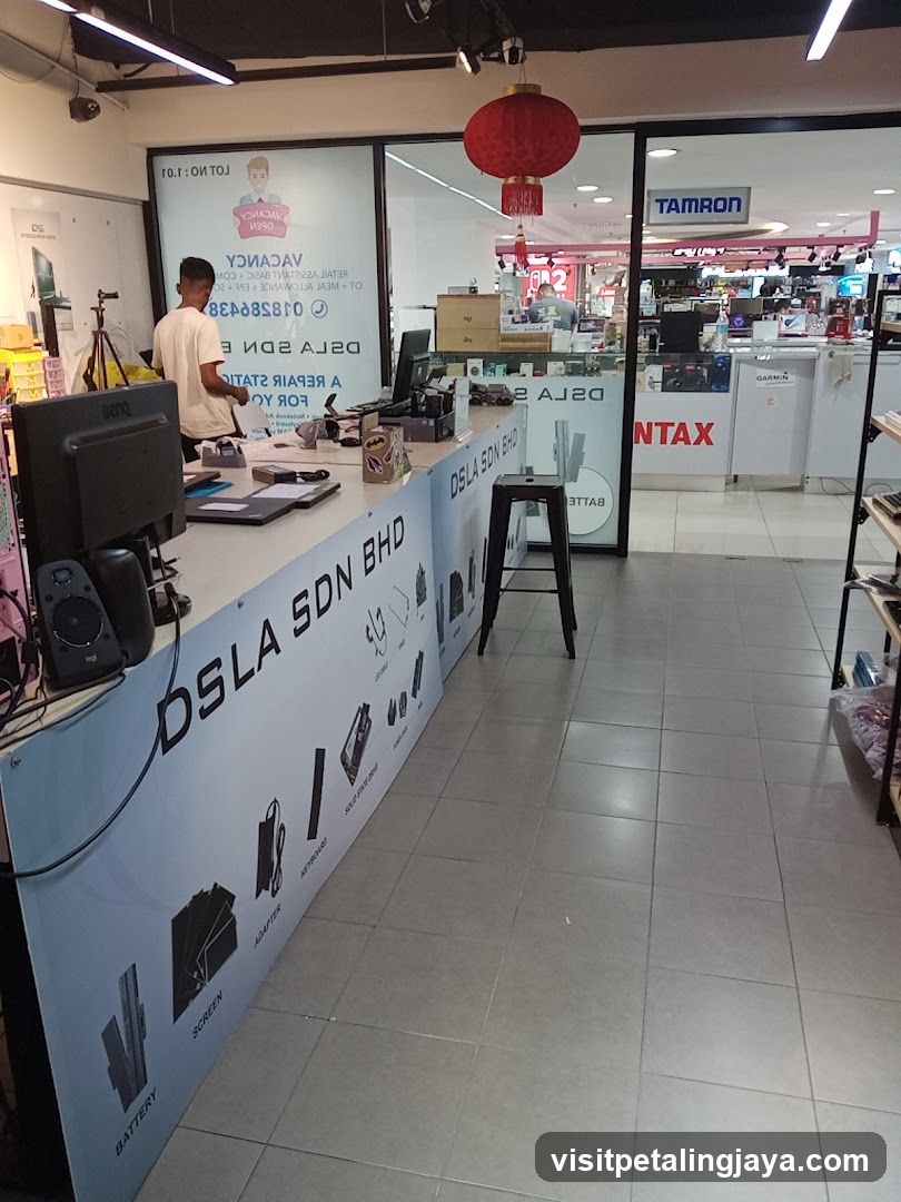 Electronics Store Counter
