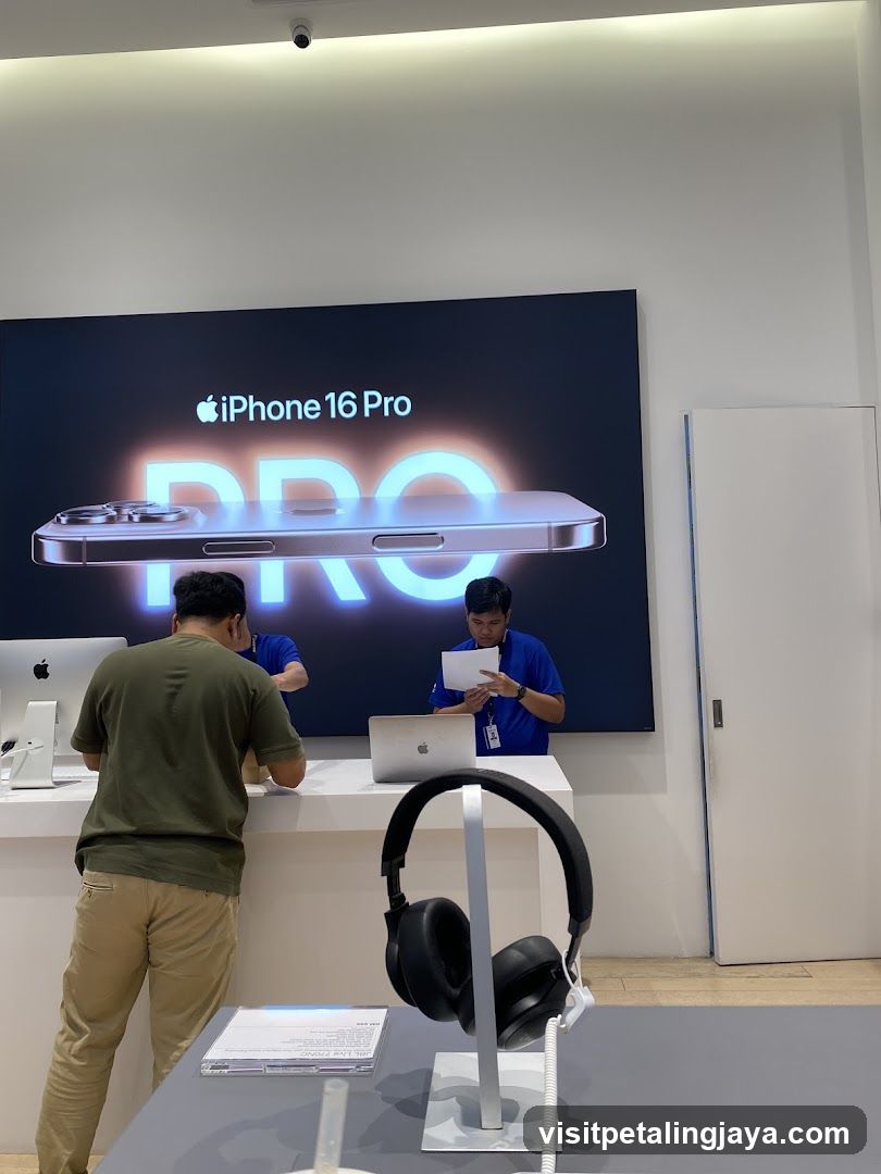 Apple Store Display