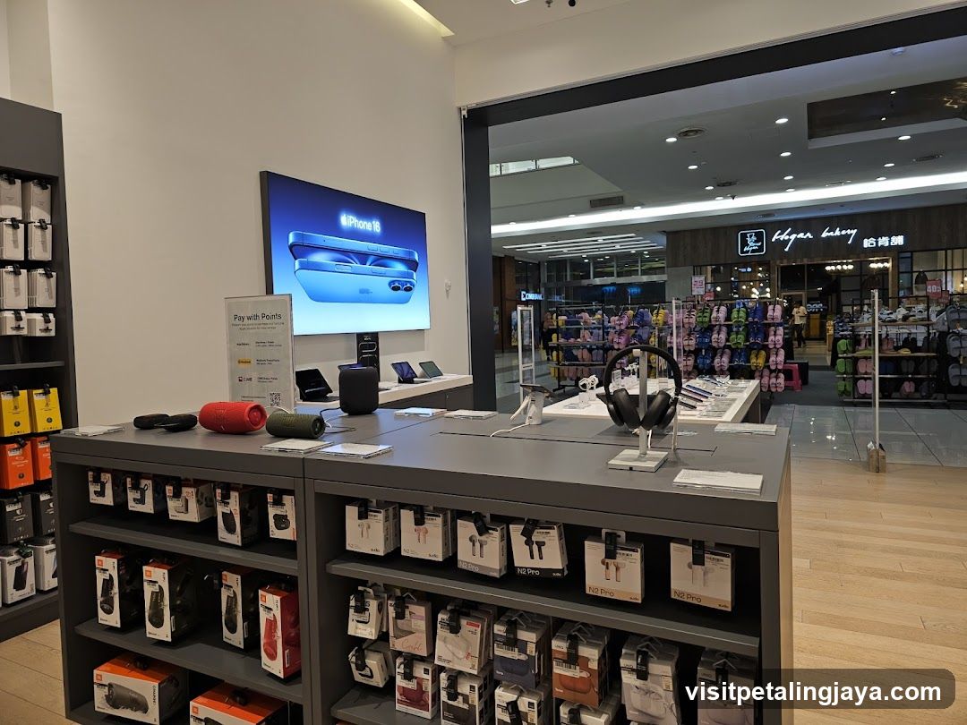 Electronics Store Display