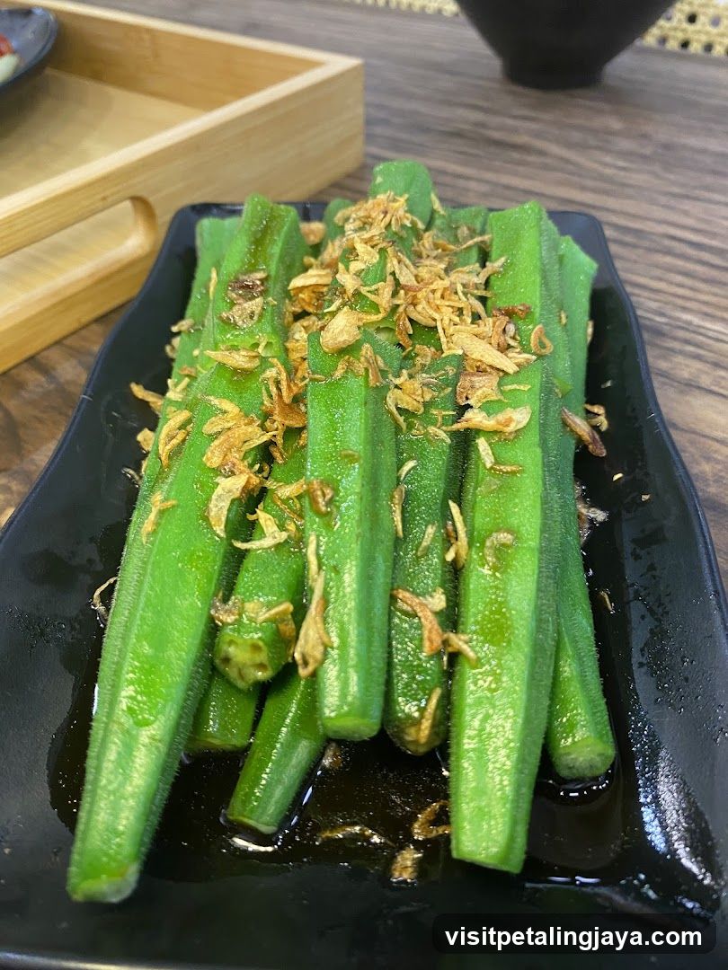 Okra with Fried Shallots
